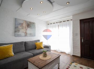 PH · 62m² · 4 Ambientes · 1 Cochera · Venta en Cooperativa El Pinar, Excelente Estado