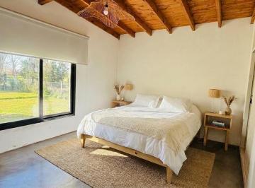 Casa · 186m² · 6 Ambientes · 3 Cocheras · Alquiler Casa 6 Ambientes Sobre Terreno 1.239 m en Barrio Cerrado Los Palenques