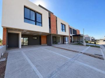 Casa de 5 ambientes, Córdoba · Duplex a Estrenar en Venta – Diseño Moderno y Funcional – 2 Dorm. + Estudio