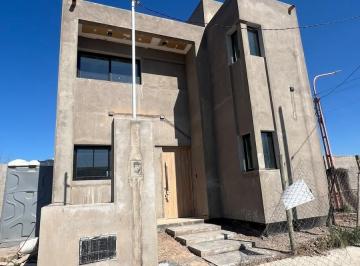 PH · 115m² · 2 Dormitorios · PH en Venta 2 Dorm. Fernández Oro