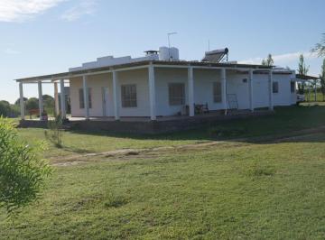 Casa · 190m² · 6 Ambientes · 2 Cocheras · Casa en Monte Cristo
