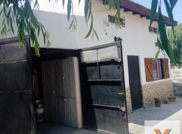 Casa · 129m² · 6 Ambientes · 2 Cocheras · Casas en Venta - 4 Dorm. 2 Baños - Cochera - 255 m² - Mar del Tuyú