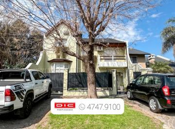 Casa · 319m² · 9 Ambientes · 3 Cocheras · Chalet 4 Dorm. Venta - Don Torcuato