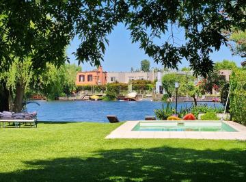 Casa · 220m² · 6 Ambientes · 4 Cocheras · Casa en Venta en Los Ombúes - Tigre - Rincón de Milberg