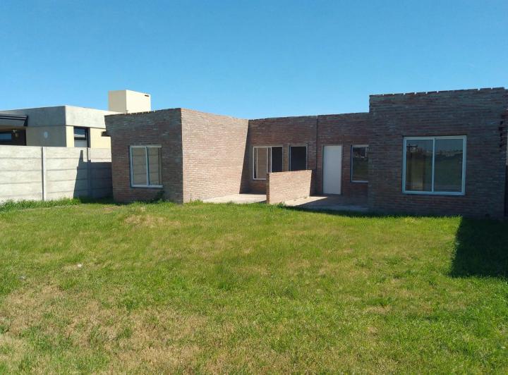 Casa · 150m² · 3 Ambientes · 1 Cochera