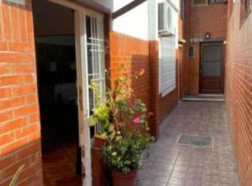 PH · 200m² · 4 Ambientes · PH en Venta, 6 Ambientes, Velez Sarsfiled, Capital Federal Posibilidad de Ampliacion