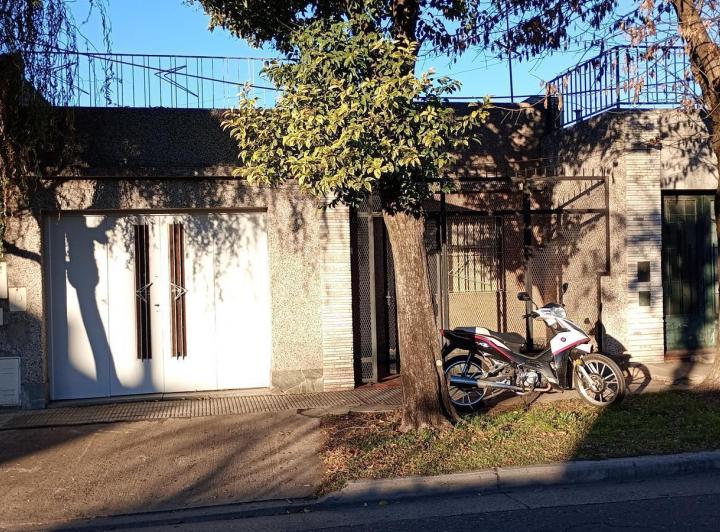 Casa · 90m² · 3 Ambientes · 1 Cochera