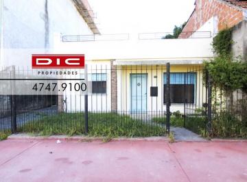 Casa · 85m² · 4 Ambientes · 1 Cochera · Casa en Boulogne