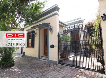Casa · 251m² · 7 Ambientes · 1 Cochera · Casa 7 Ambientes Venta - San Isidro
