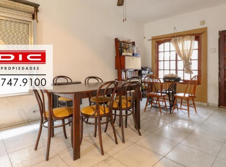 Casa · 126m² · 5 Ambientes · 1 Cochera