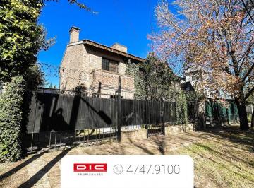 Casa · 155m² · 4 Ambientes · 3 Cocheras · Casa 3 Dormitorio Venta - Don Torcuato