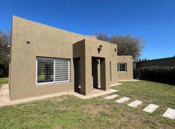 Casa · 110m² · 2 Dormitorios · Casa en Venta en Mendiolaza en Molino de Viento