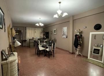 PH · 100m² · 4 Ambientes · 1 Cochera · PH - Venta - Lomas del Mirador con Garage y Entrada Independiente