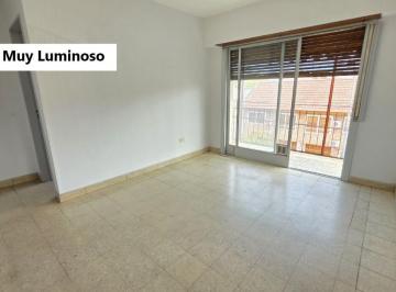 Departamento de 2 ambientes, Mataderos · Depto 2 Amb Frente con Balcón. Muy Luminoso. a m Emilio Castro. Venta. Mataderos