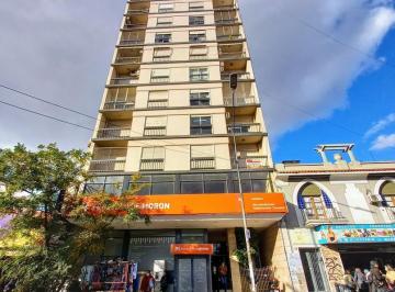 Oficina comercial · 47m² · 4 Ambientes · Departamento en Alquiler Moron Sur - Uso Profesional