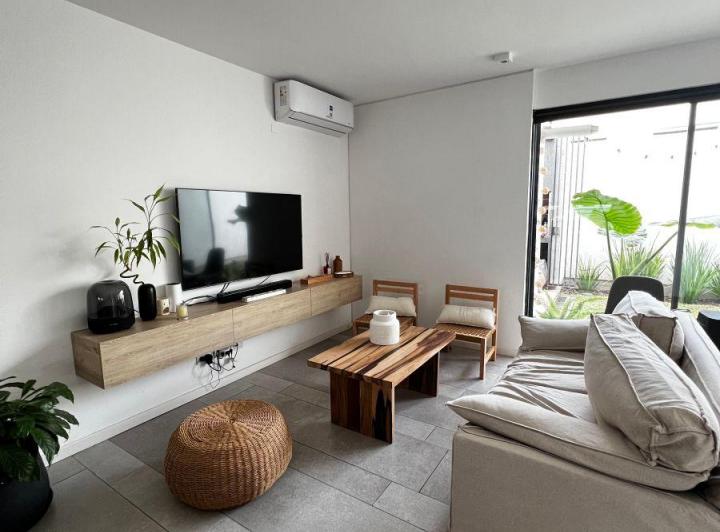 Casa · 120m² · 6 Ambientes · 2 Cocheras