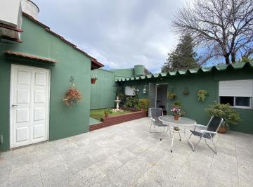Casa · 71m² · 3 Ambientes · 2 Cocheras · Venta Casa 3 Ambientes en Lomas de Zamora