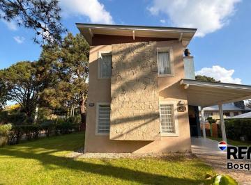 Casa · 170m² · 5 Ambientes · 1 Cochera · Venta Casa 5 Ambientes Valeria del Mar