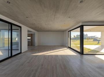 Casa · 193m² · 4 Ambientes · 2 Cocheras · Venta Casa en Vida Club de Campo