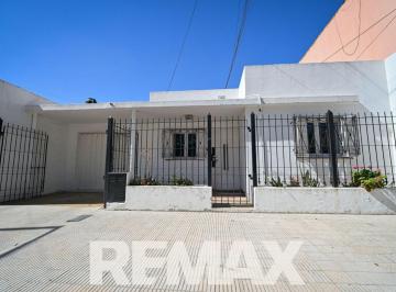 Casa · 112m² · 4 Ambientes · 1 Cochera · Se Vende Casa 2 Dorm. - Barrio Norte