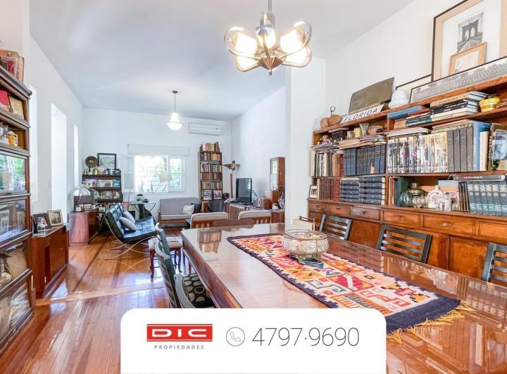 Casa · 160m² · 7 Ambientes · 1 Cochera