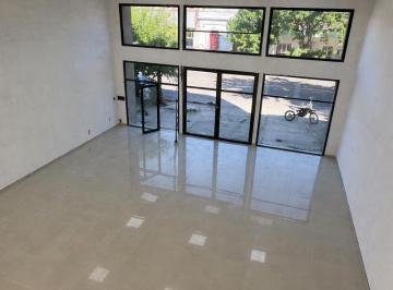 Local comercial · 250m² · Excelente Local a Estrenar!