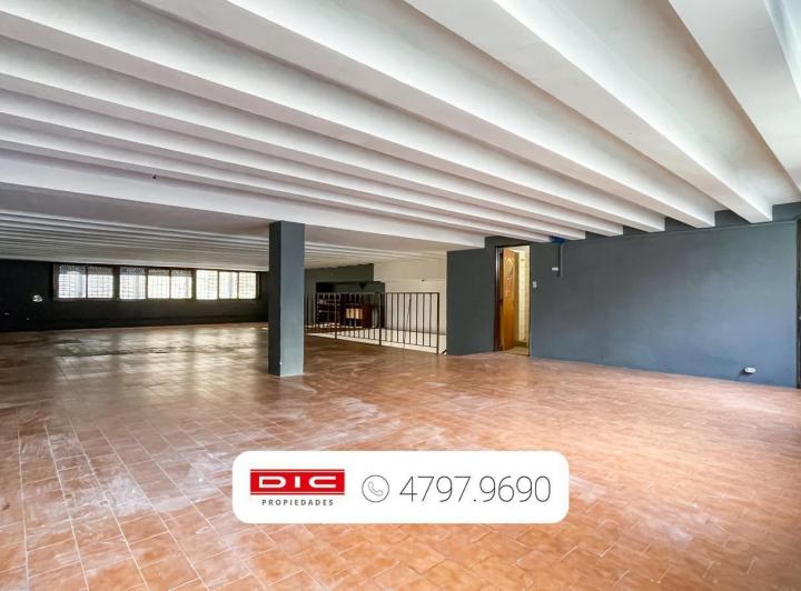 Local comercial · 154m²