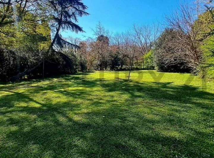 Terreno · 653m²