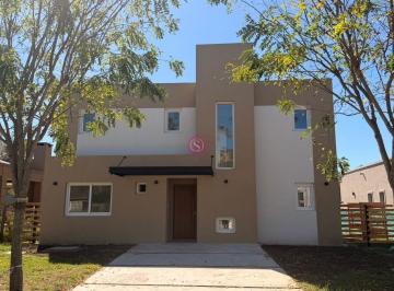 Casa · 145m² · 5 Ambientes · Casa en Venta en Barrio San Pablo, Pilar, G. B. a. Zona Norte