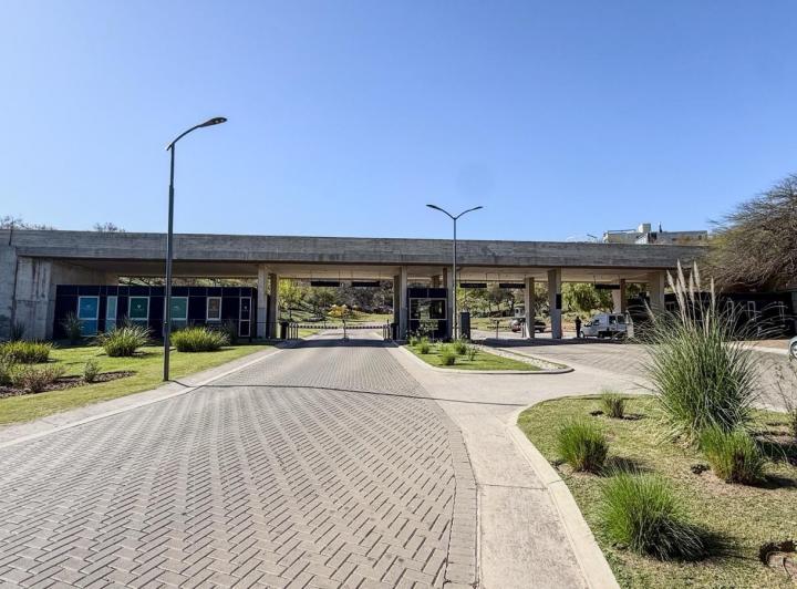 Terreno · 1330m²