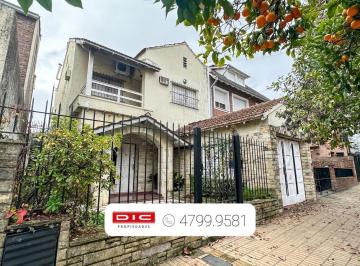 Casa · 228m² · 6 Ambientes · 1 Cochera · Casa 3 Dorm. Venta - La Lucila - Vias/maipu