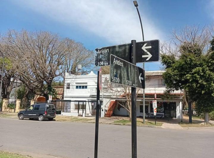 Casa · 90m² · 4 Ambientes · 1 Cochera