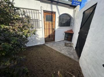 Departamento · 30m² · 1 Ambiente · Monoambiente con Patio en Alquiler en Jose Marmol