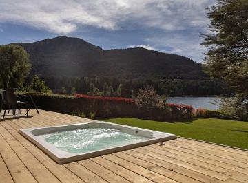 Casa · 205m² · 7 Ambientes · Residencia de Lujo con Costa en Lago Gutiérrez