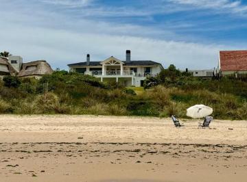 Casa · 8 Ambientes · Casa en Alquiler Temporario La Folie | 7 Dorm. | Frente Al Mar | José Ignacio