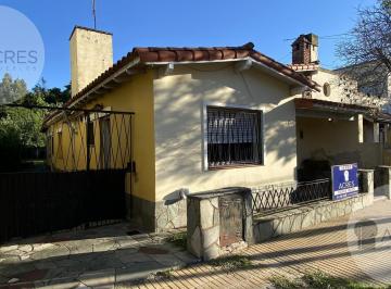 fachada · Casa en Beccar - Vias/rolon