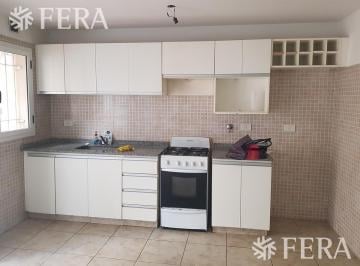 PH · 40m² · 2 Ambientes · Alquiler de PH de 2 Ambientes en Villa Dominico