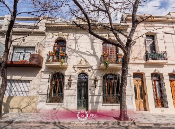 Casa · 300m² · 7 Ambientes