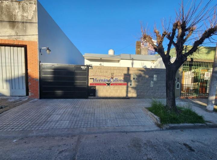 Casa · 78m² · 3 Ambientes · 3 Cocheras