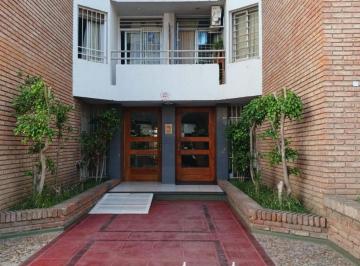 Departamento · 55m² · 3 Ambientes · Imperdible! 2 Dorm, Living - Comedor Amplio en Bº Centro