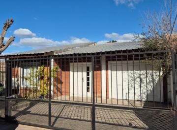 Casa · 85m² · 3 Ambientes · 1 Cochera · Venta Casa 3 Ambientes en Paso del Rey Norte | Acc. Oeste a 400 m. | Garaje, Parque y Todos Los Se