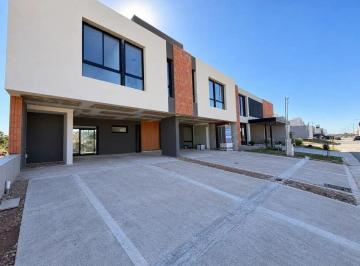 Departamento de 8 ambientes, Córdoba · Duplex a Estrenar en Venta de 140 m² - 2 Dorm. + Estudio - Suite con Vestidor - Cochera Doble