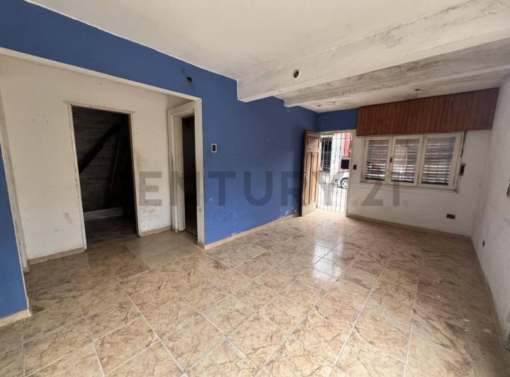 Casa · 214m² · 7 Ambientes · 1 Cochera