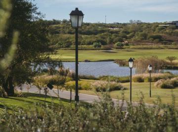 Terreno , Mendiolaza · Lote Fondo Golf en Estancia El Terrón | 2.140 m² Sobre Hoyo 17
