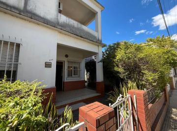 Casa de 9 ambientes, Paso de los Libres · Imponente Casa en El Corazón de La Ciudad