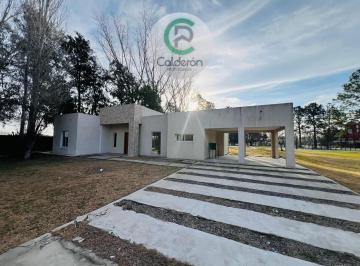 Casa · 154m² · 4 Ambientes · 6 Cocheras · Casa en Venta en El Barrio Haras del Sol Oportunidad!