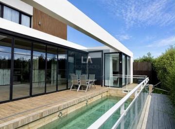 Campo · 280m² · 5 Ambientes · 2 Cocheras · Rumenco Joven Casa en Venta 5 Amb
