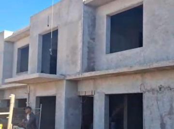 Casa de 3 ambientes, Las Cañas · Dúplex en Venta C/ Cochera en Las Cañas
