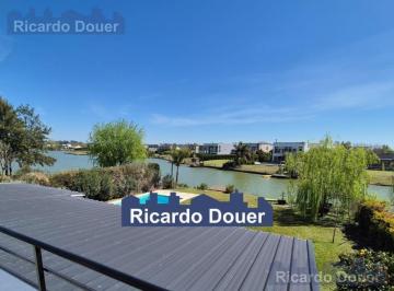Casa · 210m² · 5 Ambientes · 2 Cocheras · Casa en Venta a La Laguna en El Cantón, Escobar, G. B. a. Zona Norte