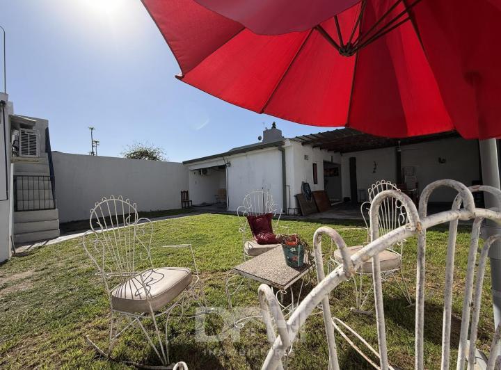 Casa · 161m² · 6 Ambientes · 2 Cocheras